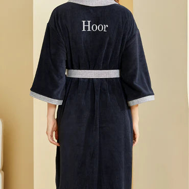 رداء حمّام مقاس XL بلون أسود