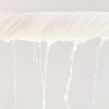 منشفة مقاس 70×140 سم بلون أبيض كريمي