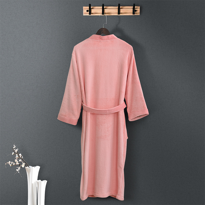 روب حمّام مقاس XL بلون وردي