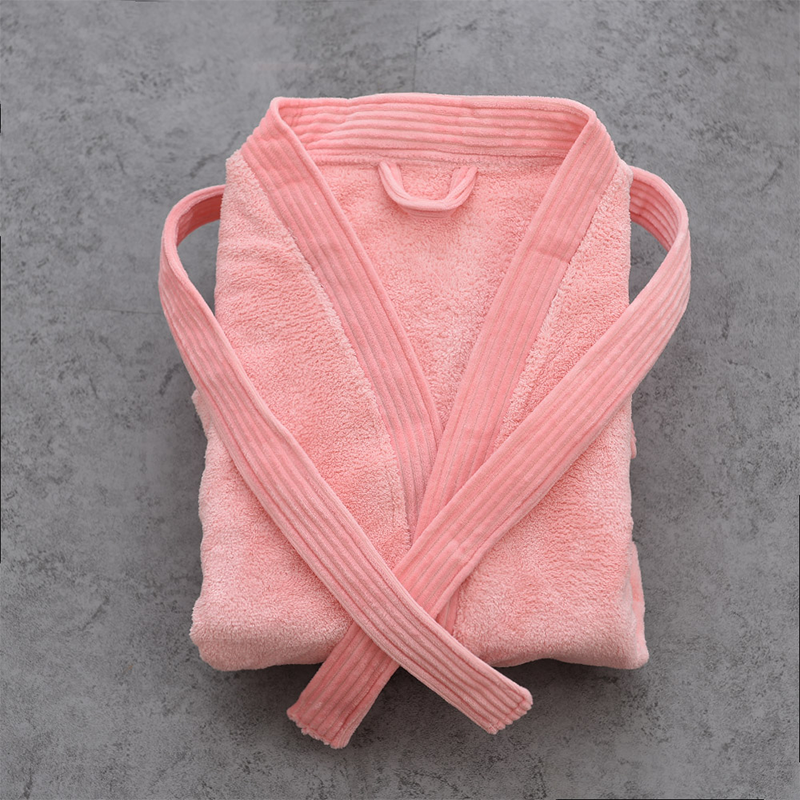 روب حمّام مقاس XL بلون وردي